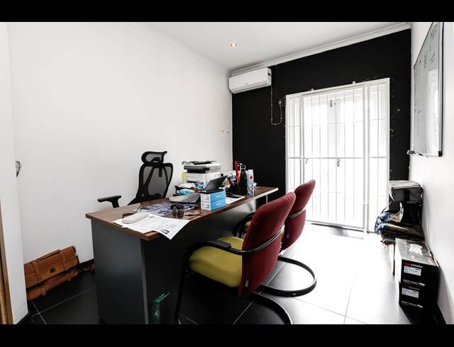 265M² BUILDING FOR SALE IN MUSGRAVE